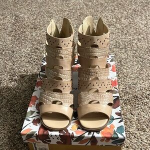 Heeled Sandal Nude Size 8